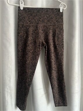 Athleta Salutation Stash Pocket 7/8